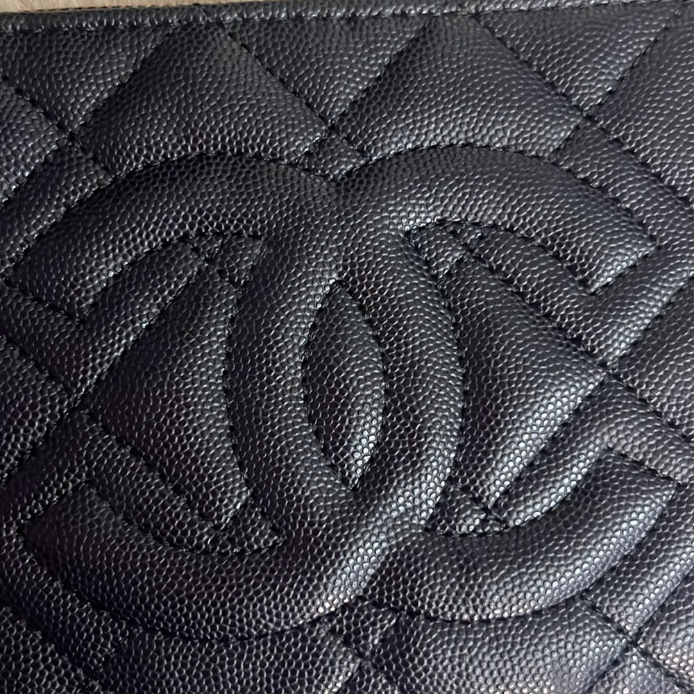 New GWP Chanel quilted clutch/ wallet bag. - Picture 6 of 11